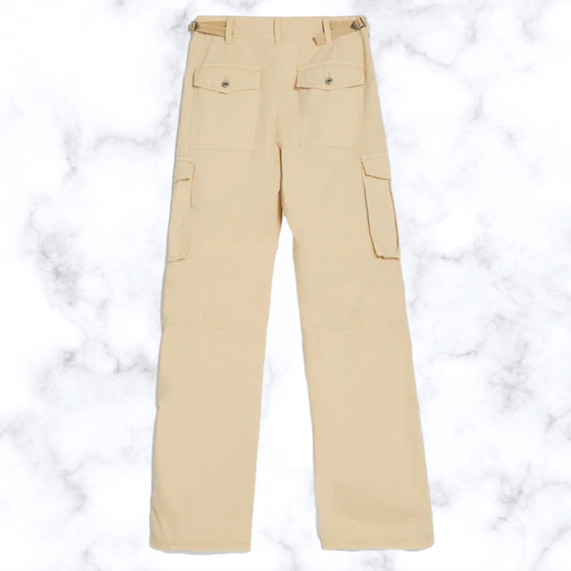 Pantalones cargo arrebatados